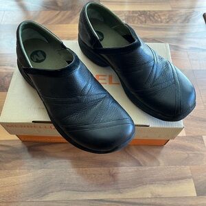 Merrell Primo Patch loafers. Women, Size 11. Color: Black, upper leather.